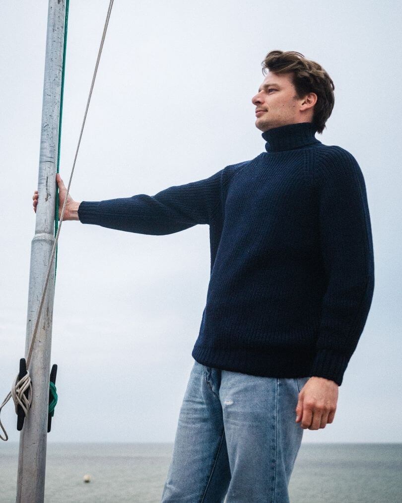 Herren-Strickpullover-Nachhaltige-Mode-SALZWASSER (1).jpg__PID:4aebae9d-d36c-4bee-b623-08262d7a9e83