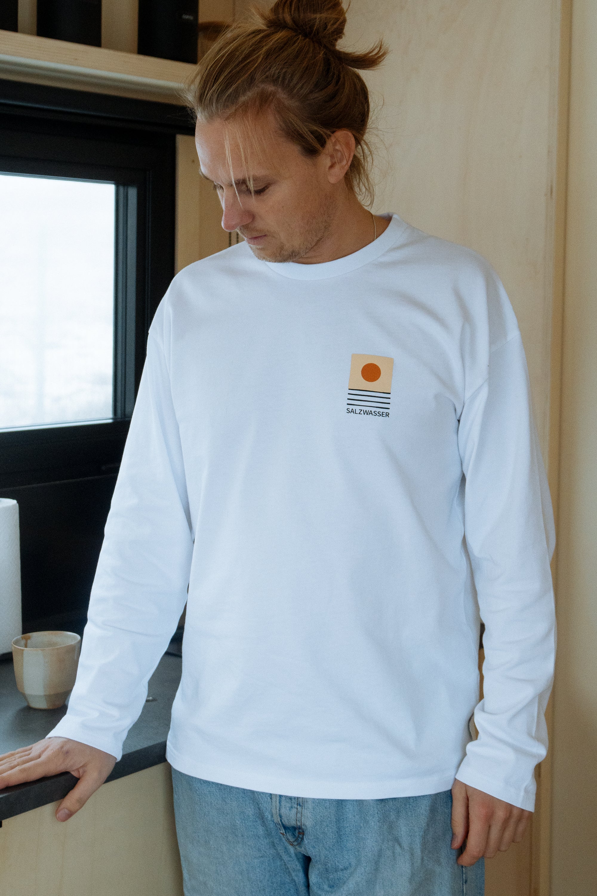 SALZWASSER Longsleeve mit Miles Tewson Print