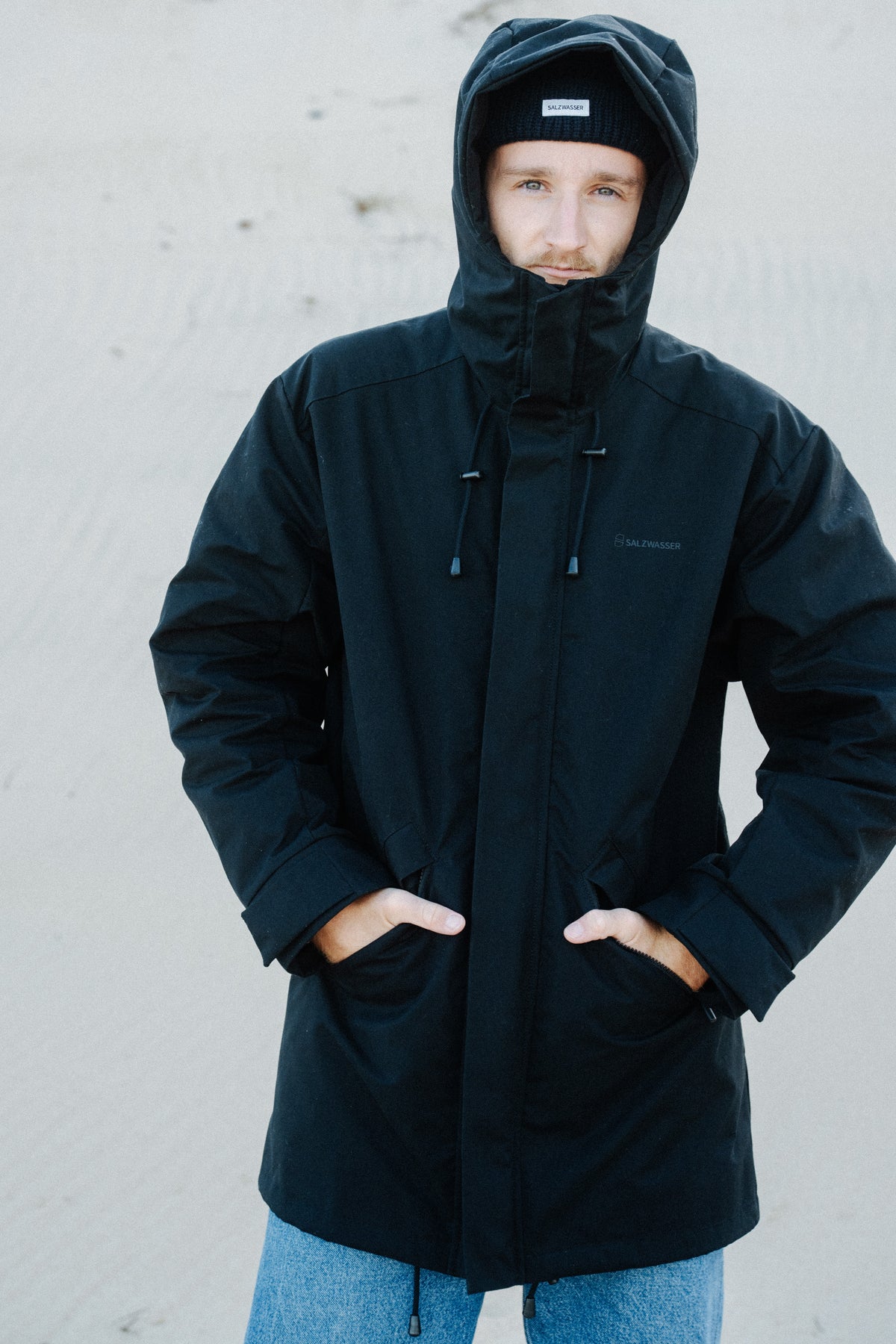 Schwarzer Parka für Herren aus Bio-Baumwolle gegen wind und wetter