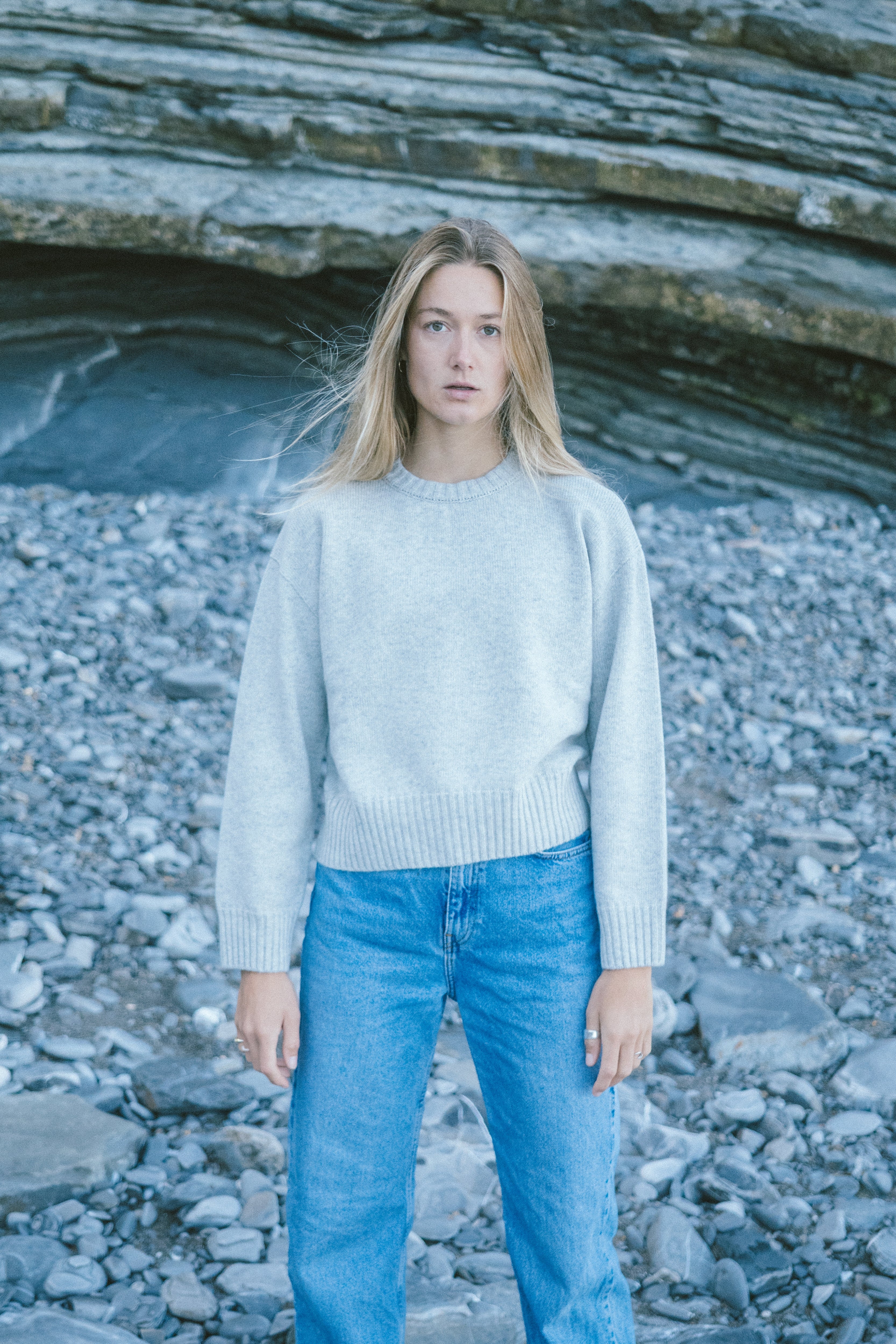 Damen Strickpullover in Hellgrau aus Merinowolle von SALZWASSER