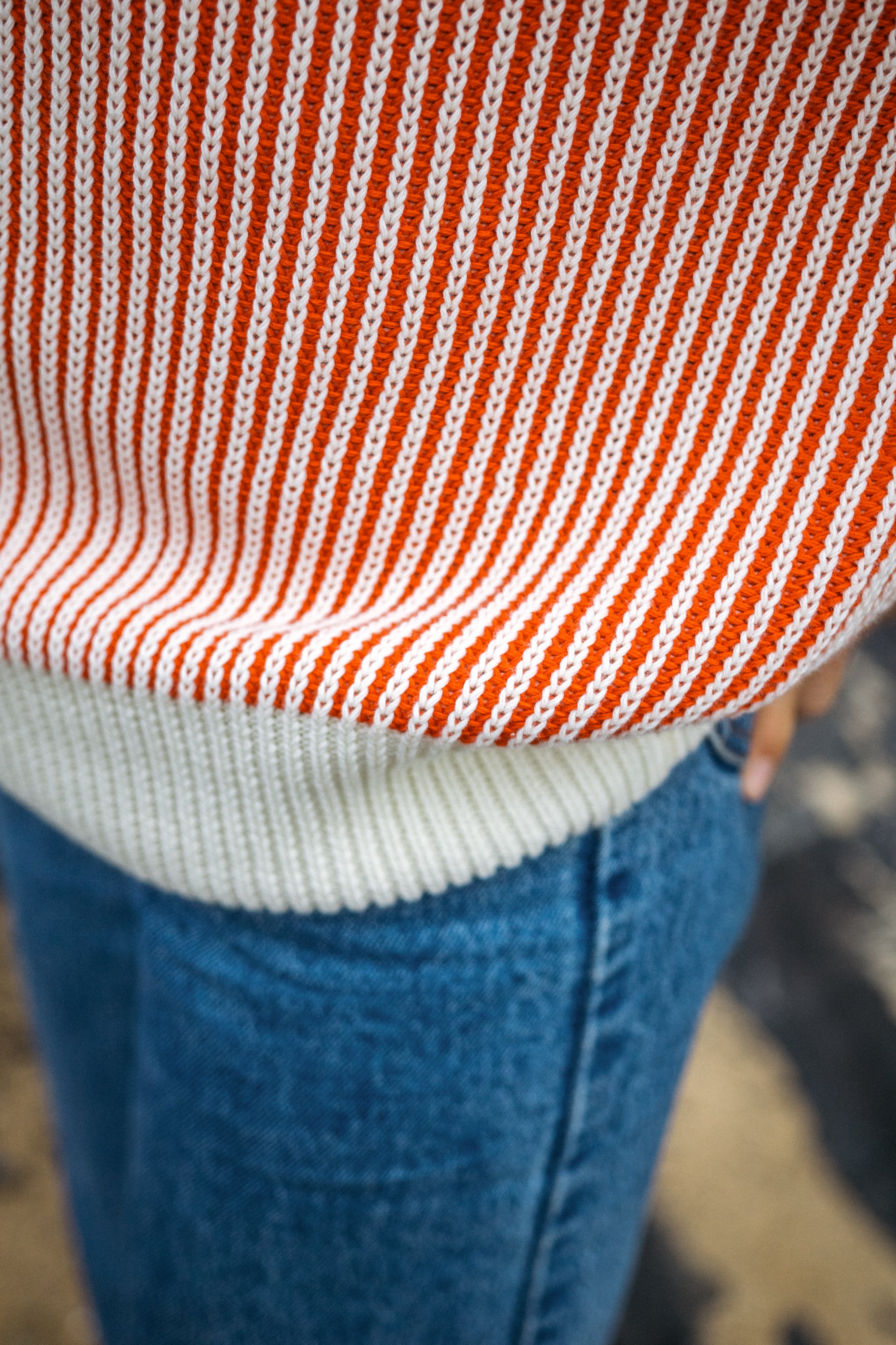 Hochwertiger roter Strickpullover für Damen