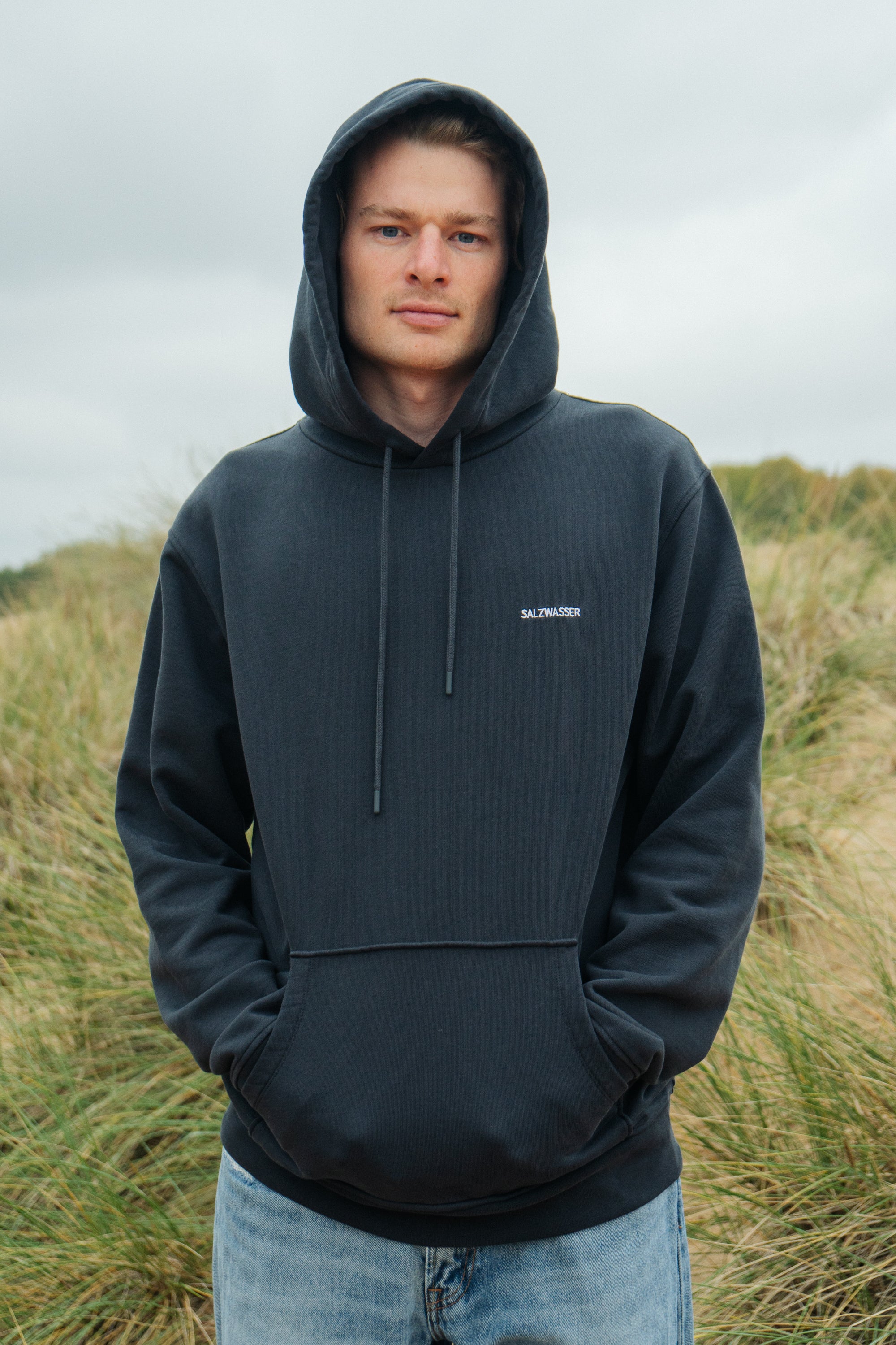 Dunkelblauer SALZWASSER Hoodie aus Bio-Baumwolle