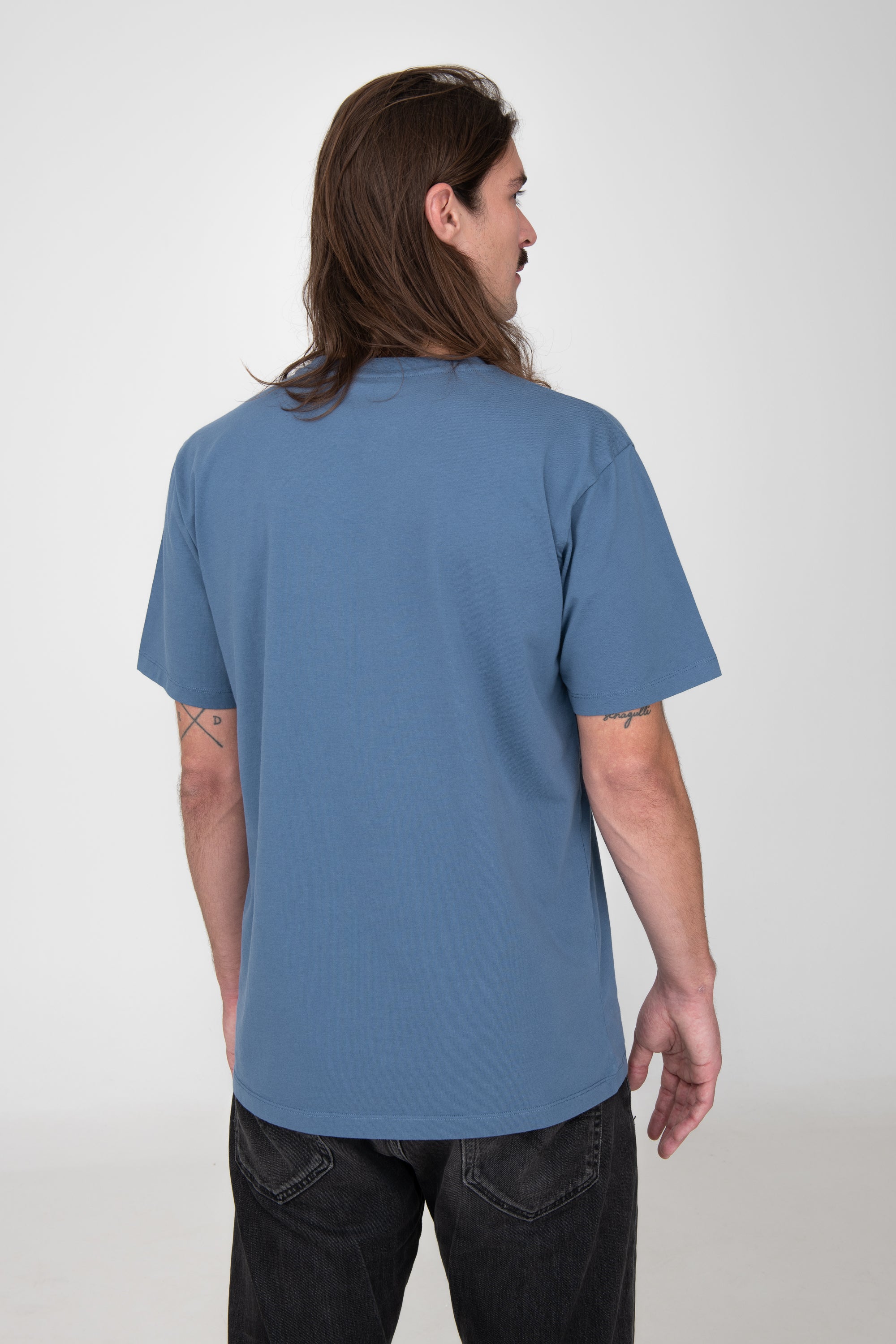 nachhaltiges T-Shirt von SALZWASSER in Indigo Blau als Regular Fit