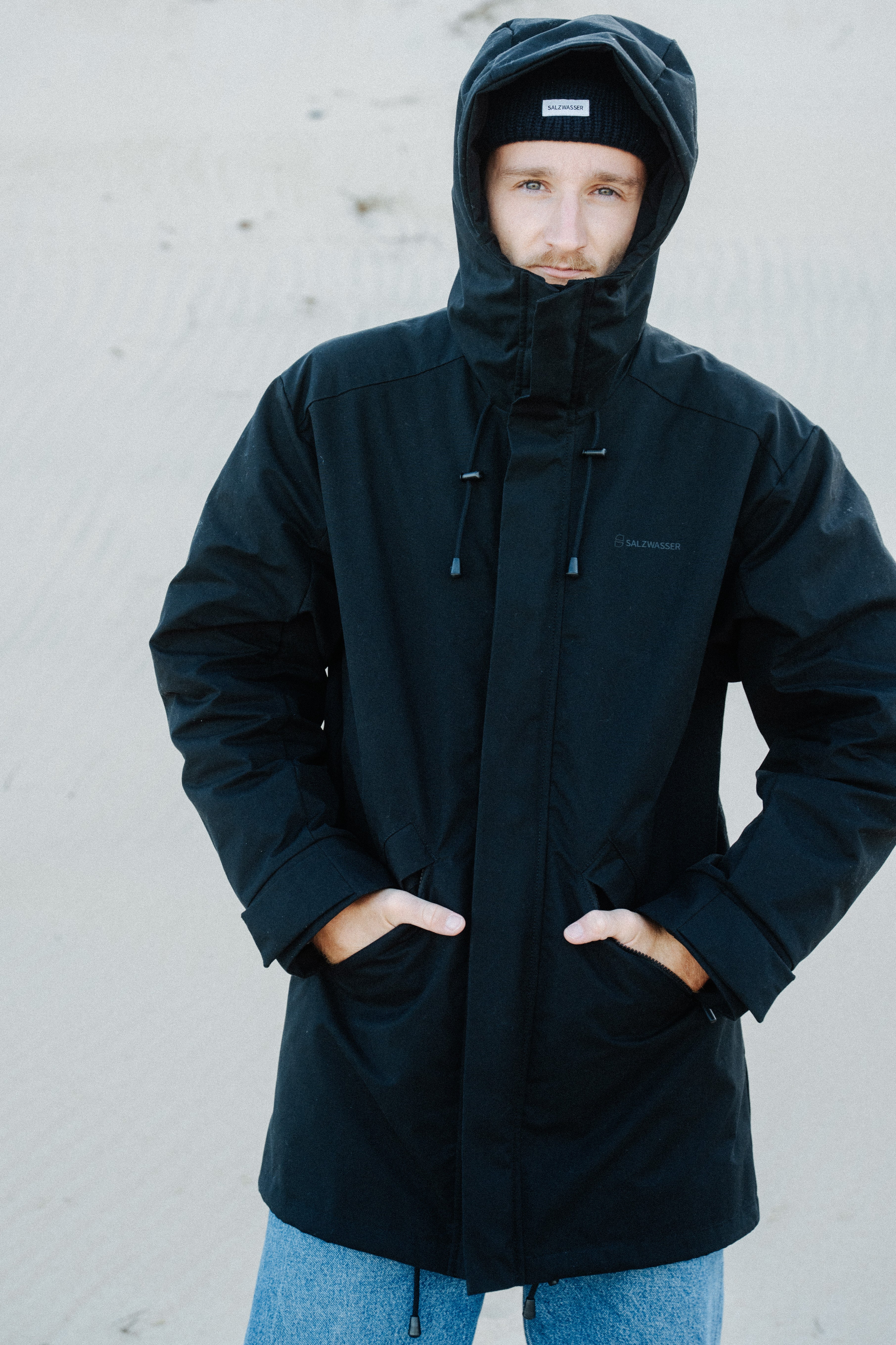 Schwarzer Parka für Herren aus Bio-Baumwolle gegen wind und wetter