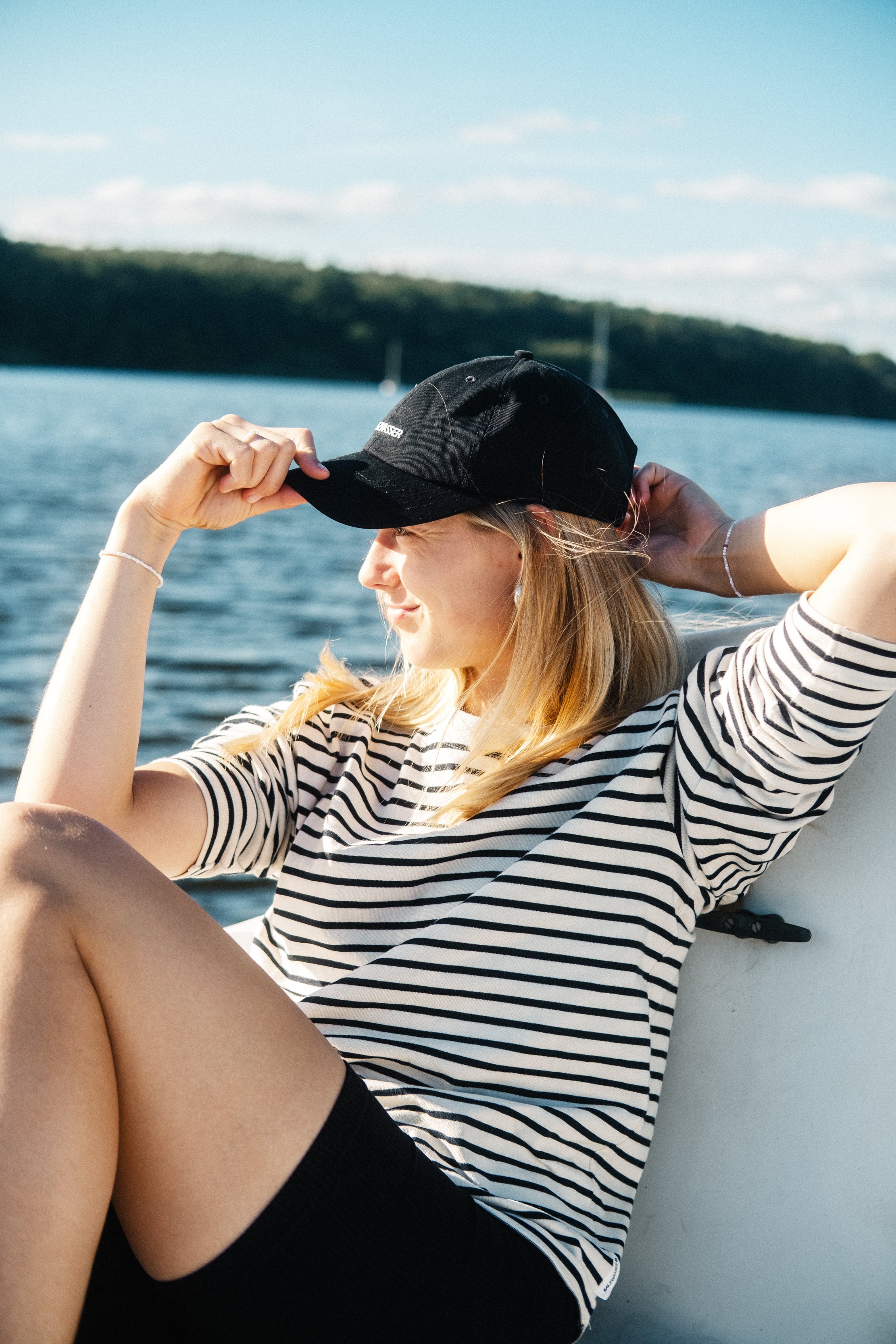 Schwarze Cap Damen aus Bio-Baumwolle SALZWASSER