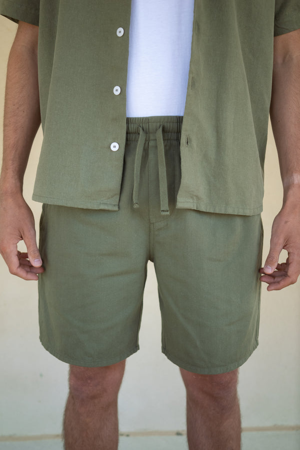 Walkshorts Ria Olivgrün