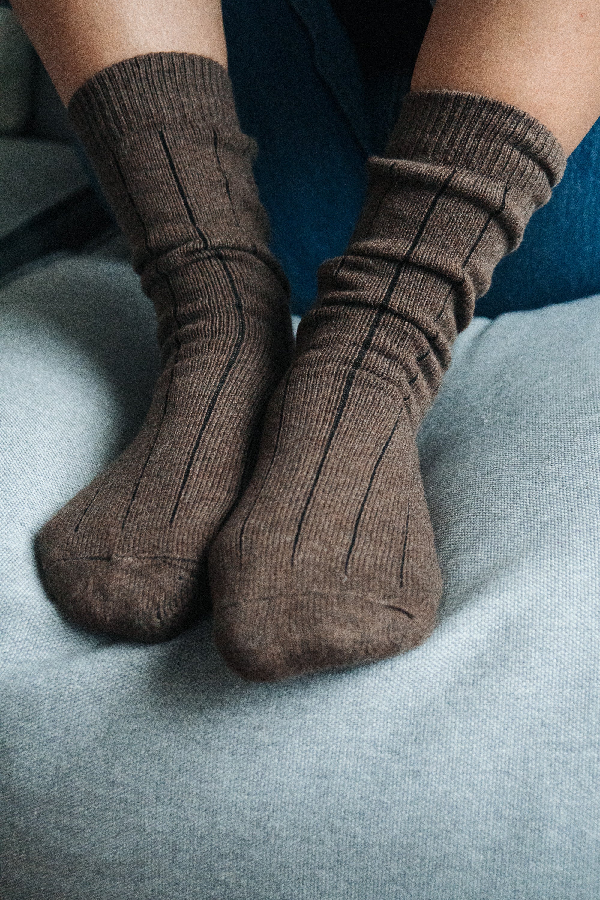 Vegane Bio-Baumwollsocken von SALZWASSER in Braun 