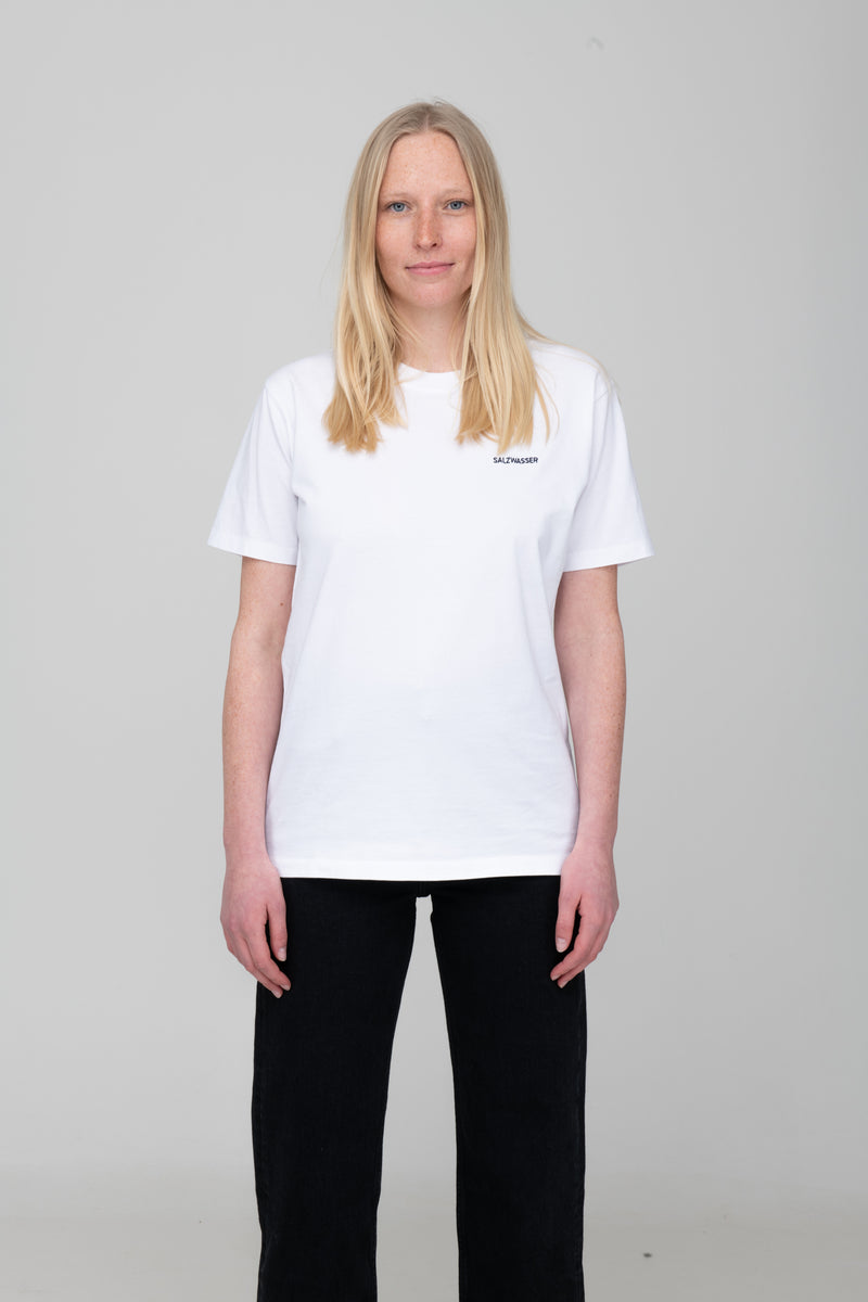 Unisex T-Shirt von SALZWASSER in Grün an Frau _women