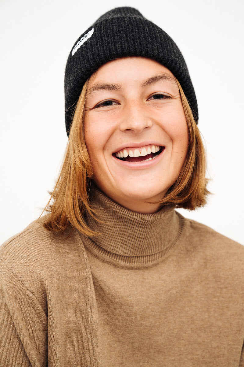 Dunkelgraue Mütze Seemann in Anthrazit aus Merinwolle von SALZWASSER