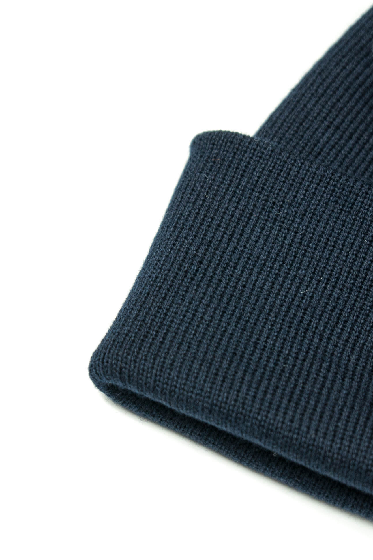 Nachhaltige Mütze aus Bio-Baumwolle in dunkelblau von SALZWASSER
