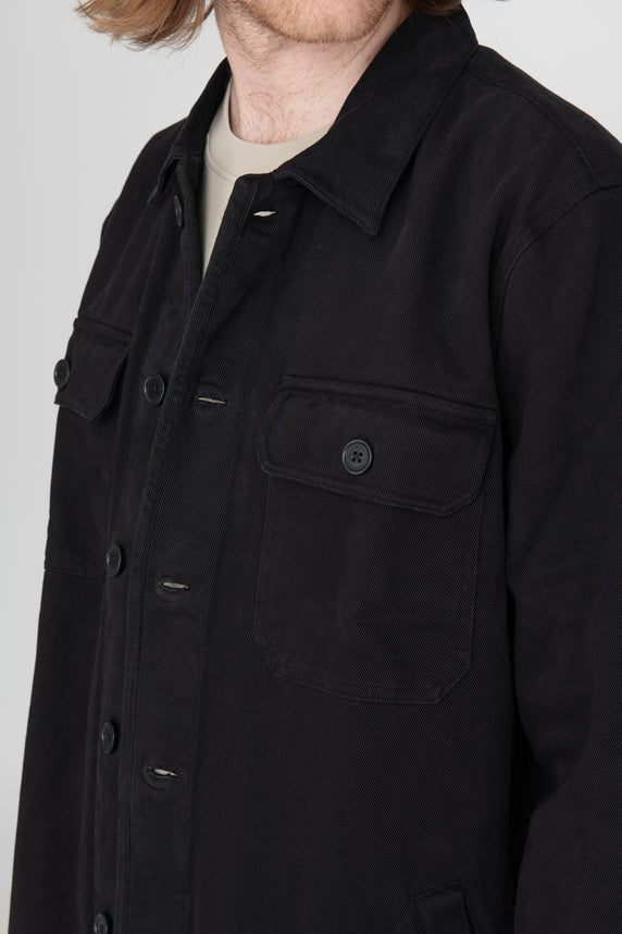 SALZWASSER Hemdjacke in Schwarz mit Brusttaschen und veganen Corozo-Knöpfen