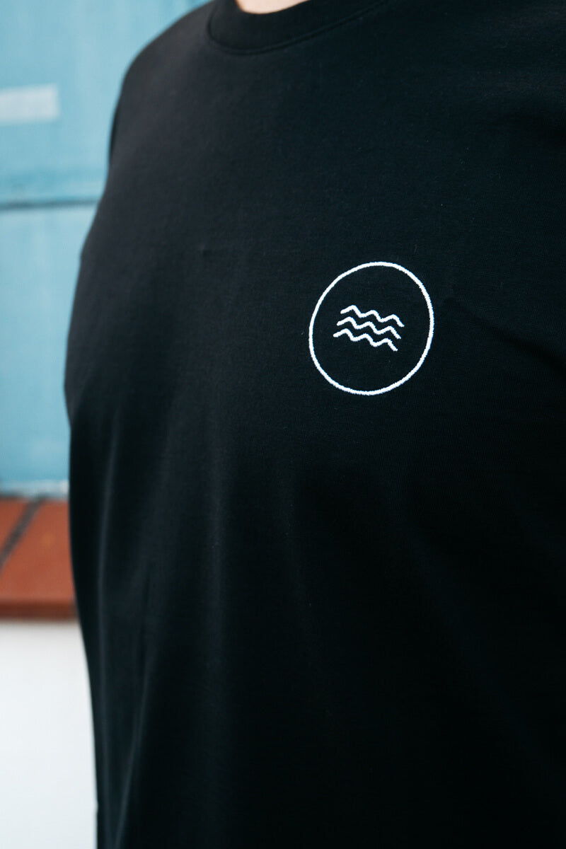 Unisex T-Shirt in schwarz bei SALZWASSER zu kaufen