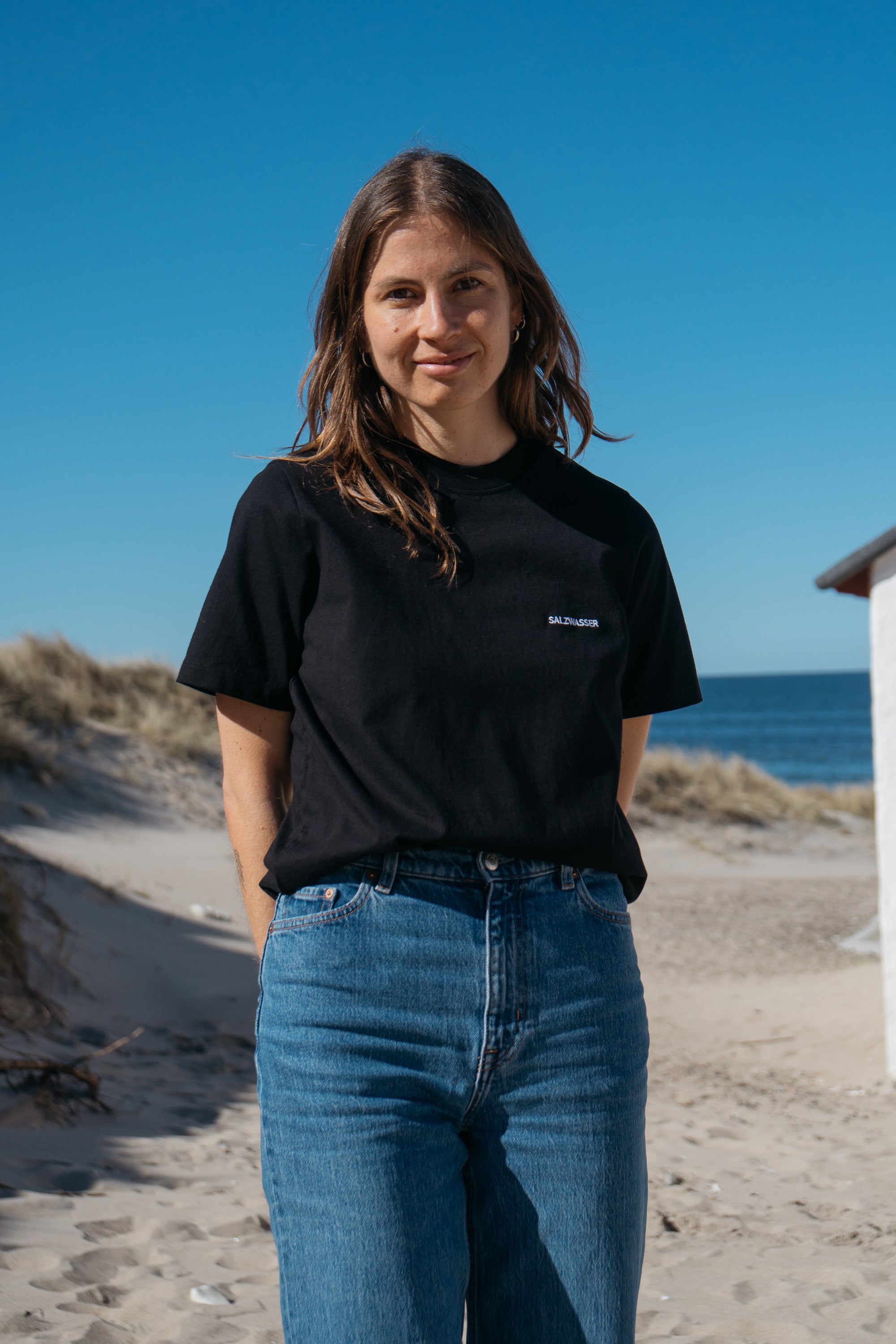 Faires Damen T-Shirt mit hohem Stoffgewicht von SALZWASSER in Schwarz _women